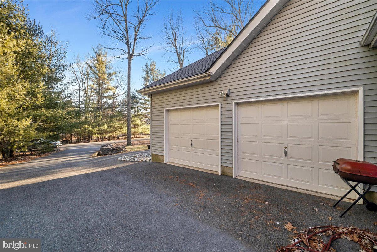216 Spicebush Drive photo 11
