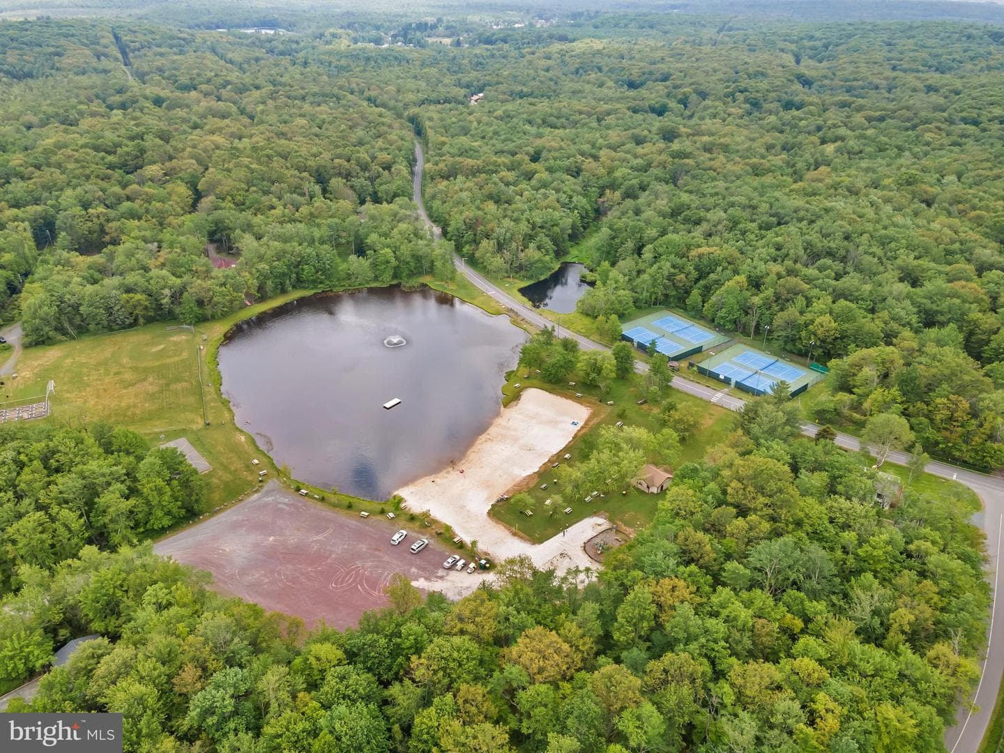 1400 Lake Lane photo 26