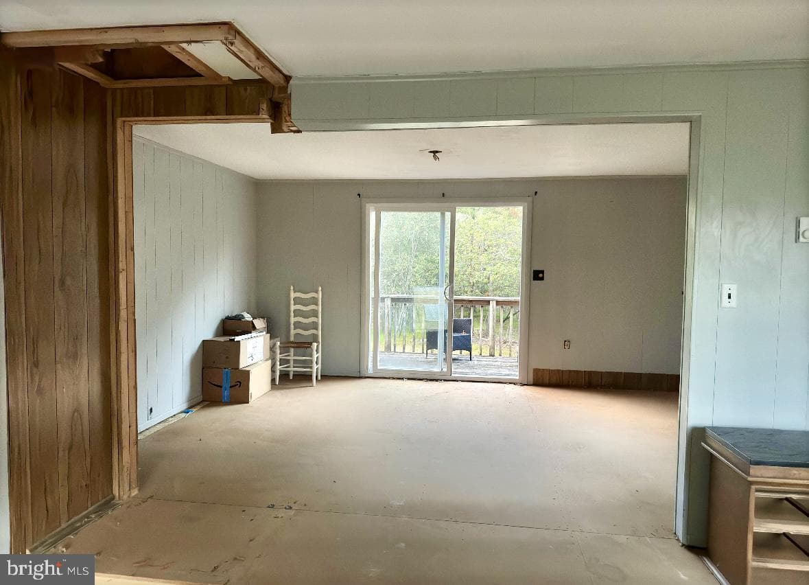 199 Winding Way photo 2