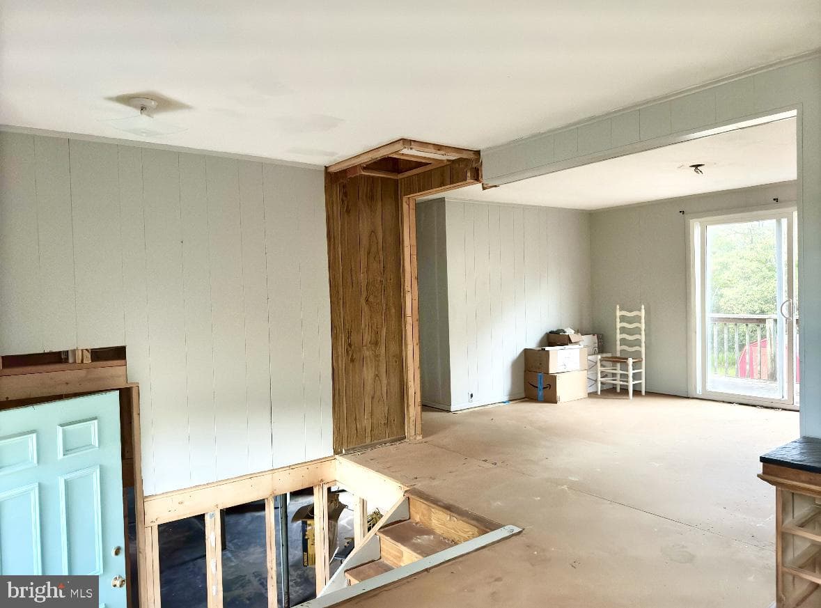 199 Winding Way photo 4