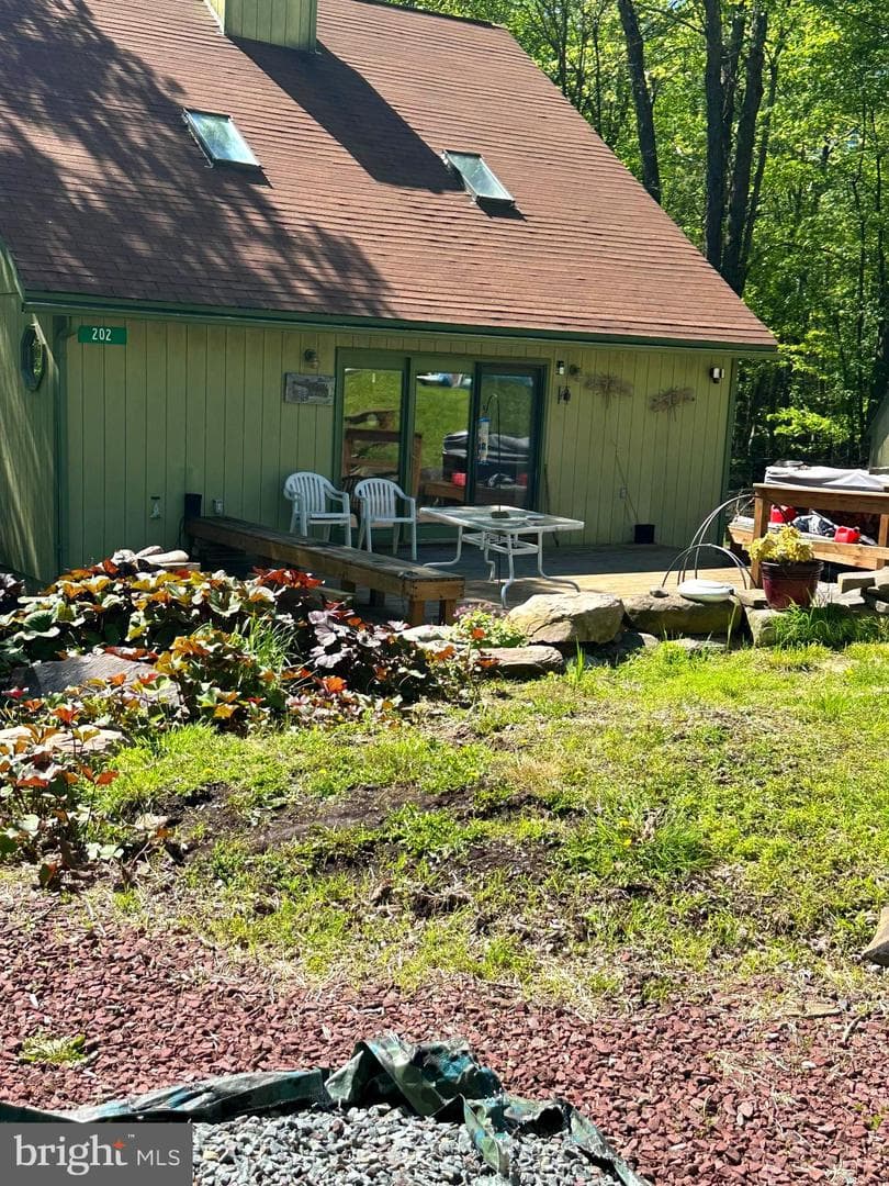 202 Tepee Drive photo 2