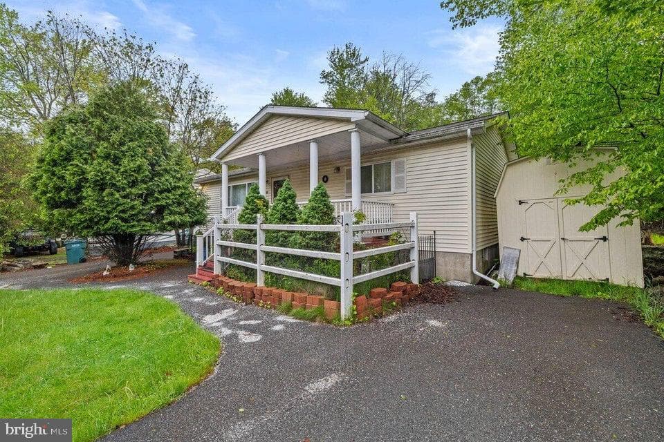 1041 Country Place Drive photo 14
