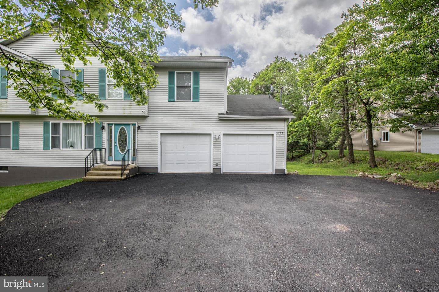 672 Clearview Drive photo 2