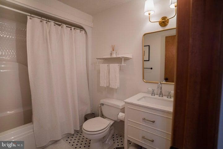460 Maxatawny Drive photo 12