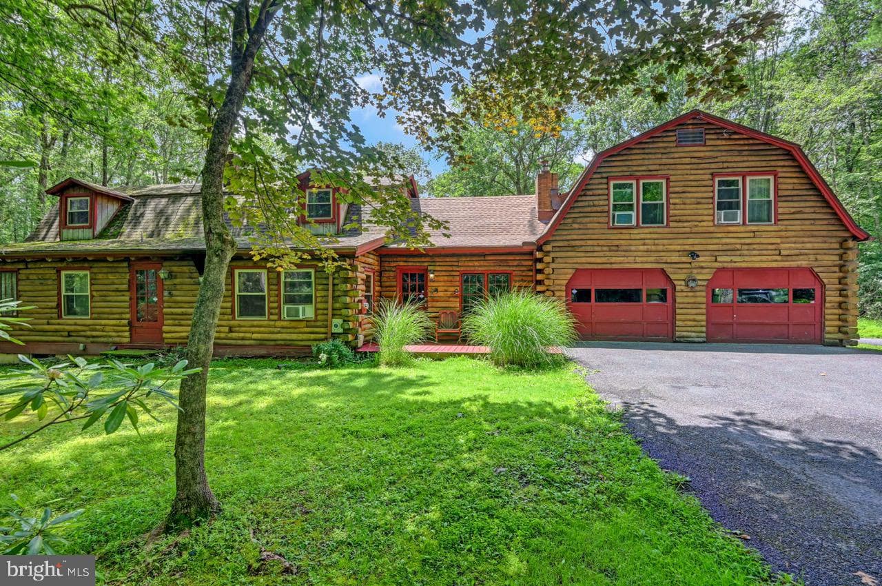217 Lower Valley Drive, Kunkletown