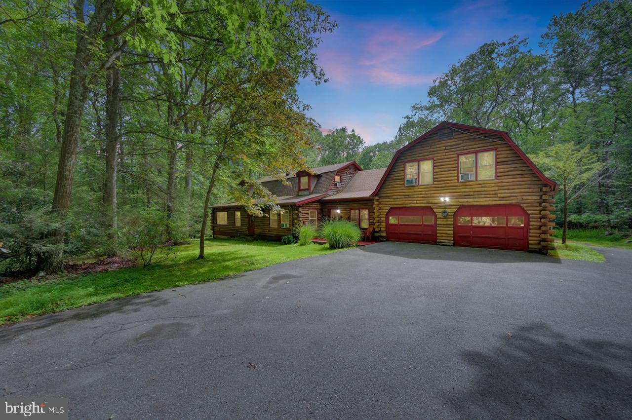 217 Lower Valley Drive, Kunkletown