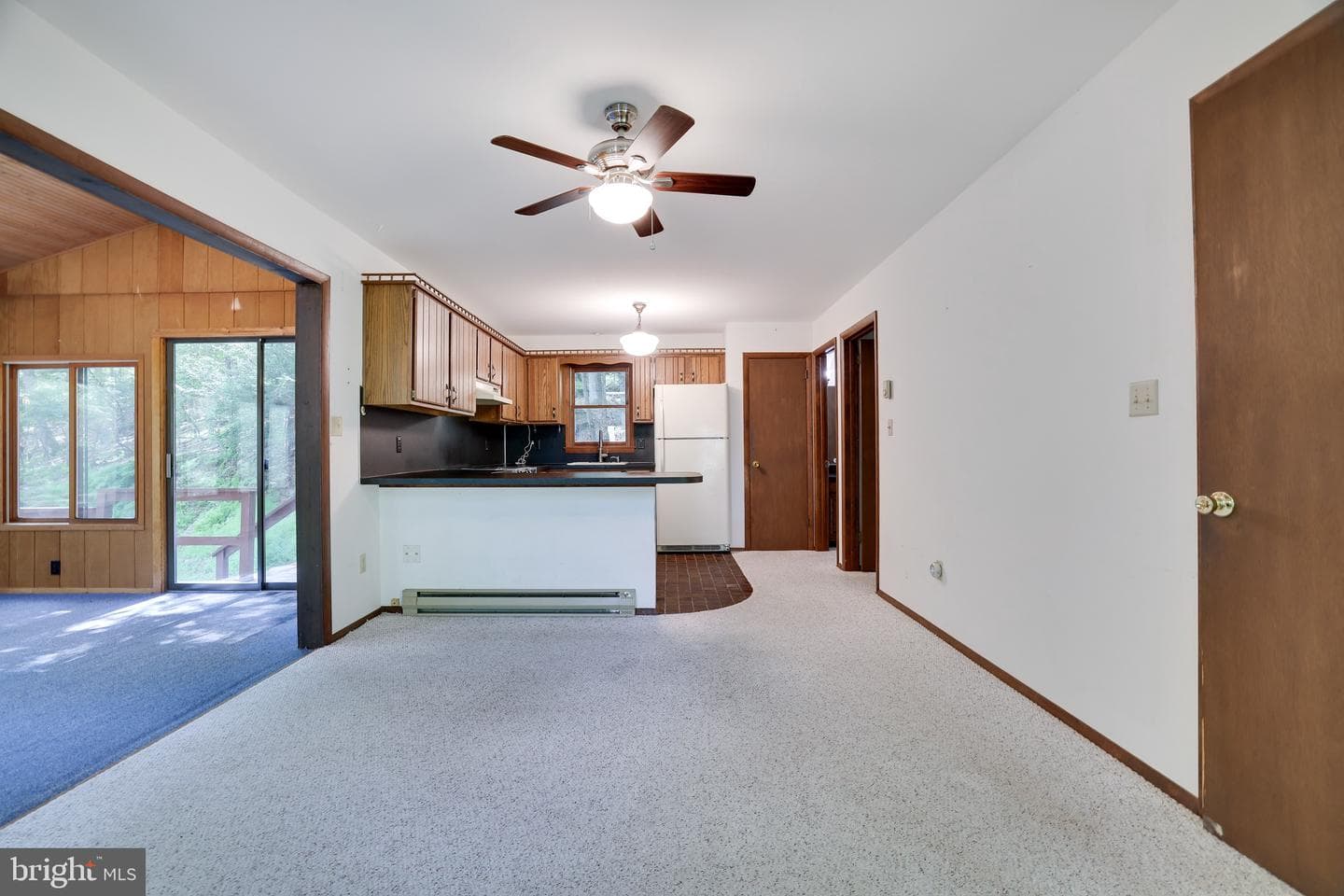 424 Iroquois Loop photo 18