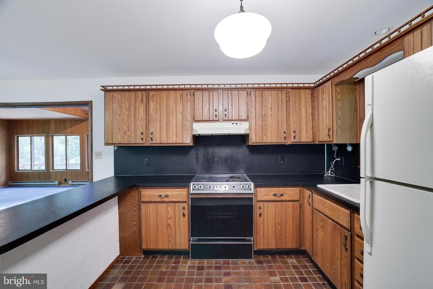 424 Iroquois Loop photo 20