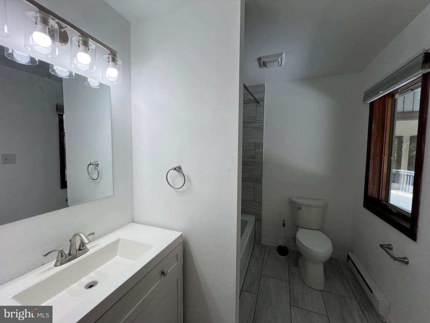 2533 Country Club Drive photo 11