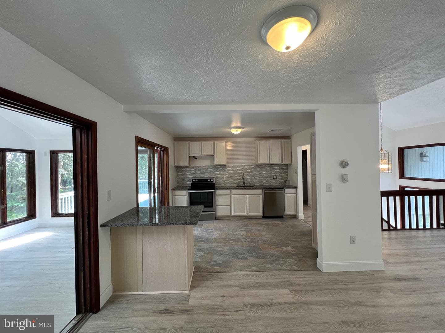 2533 Country Club Drive photo 23