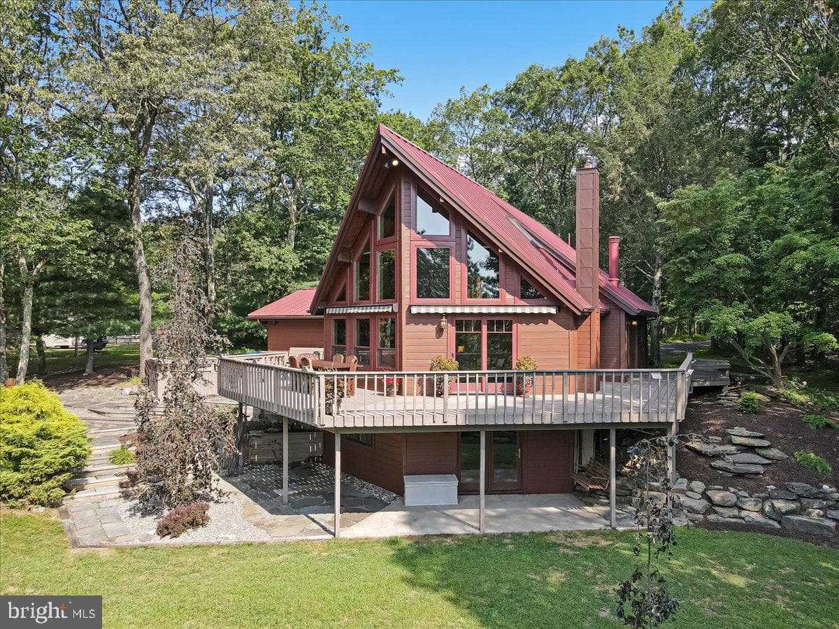 141 Longview Drive photo 2