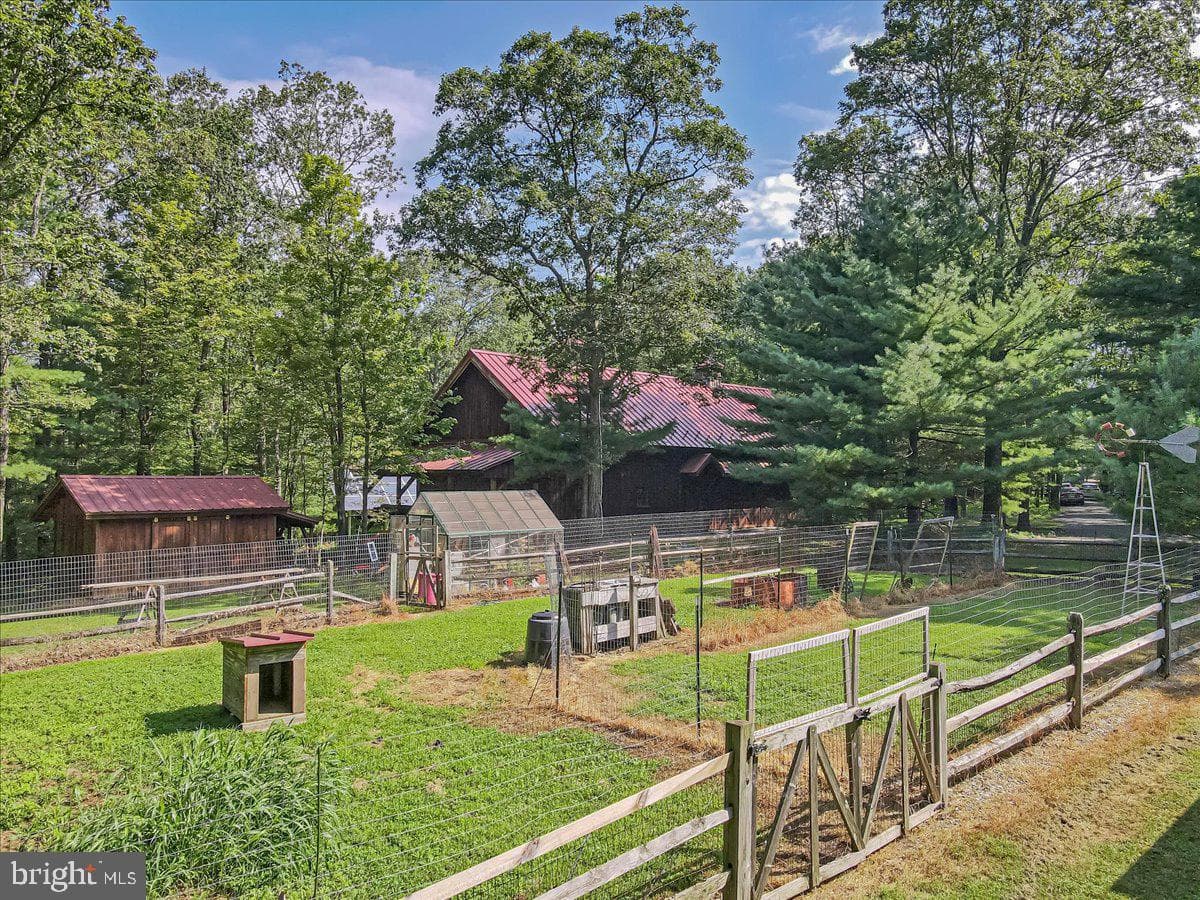 141 Longview Drive photo 94