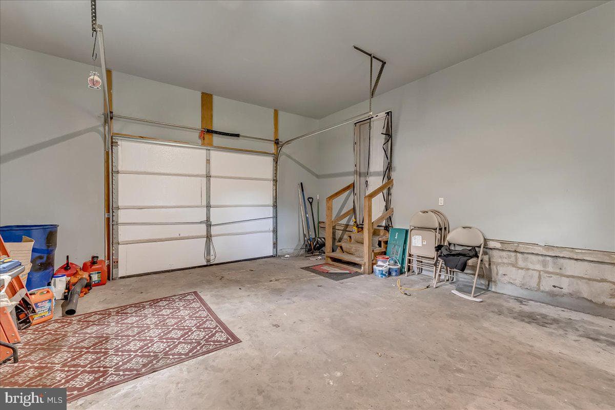 119 Rolling View Drive photo 41
