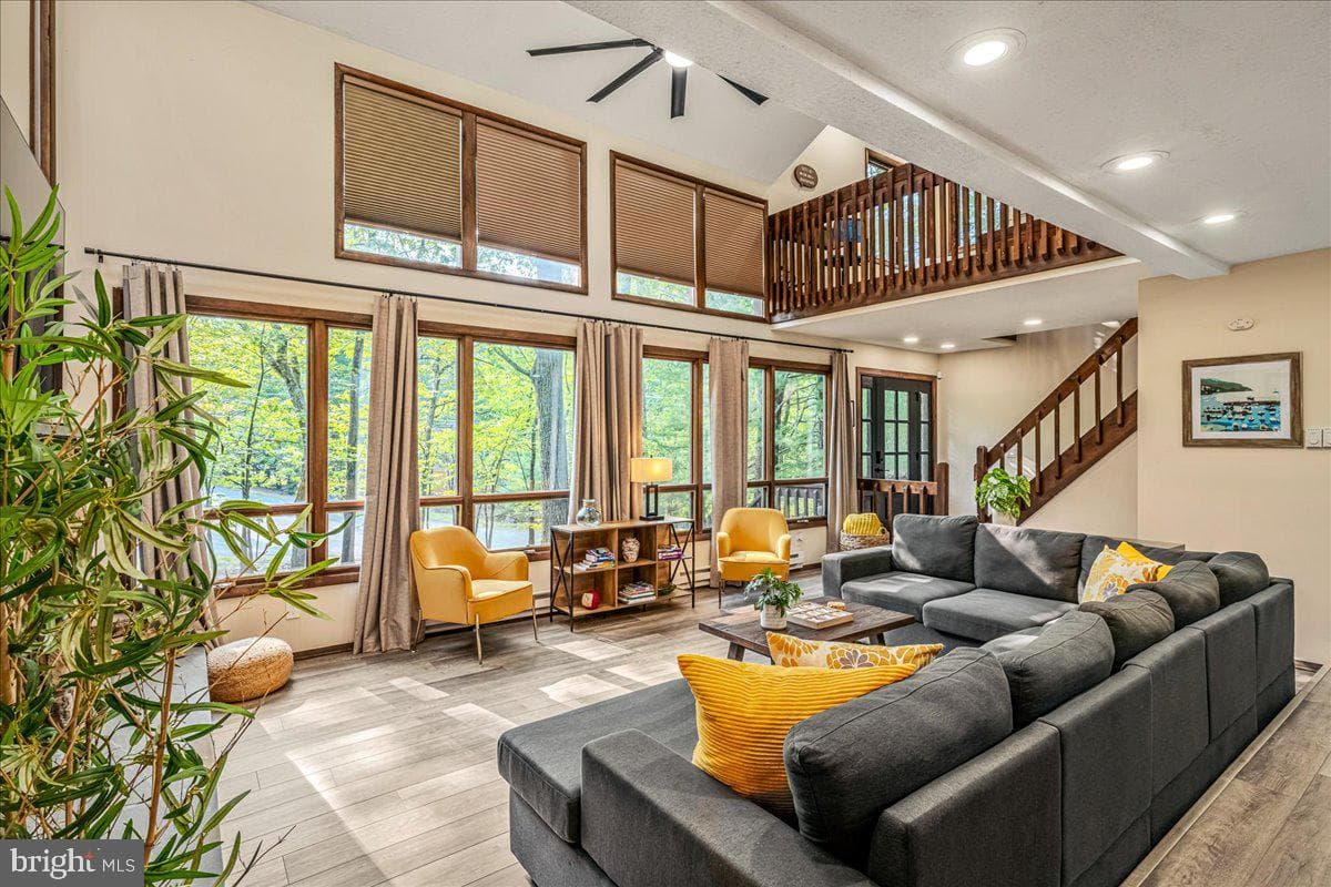 1119 Kensington Drive photo 11