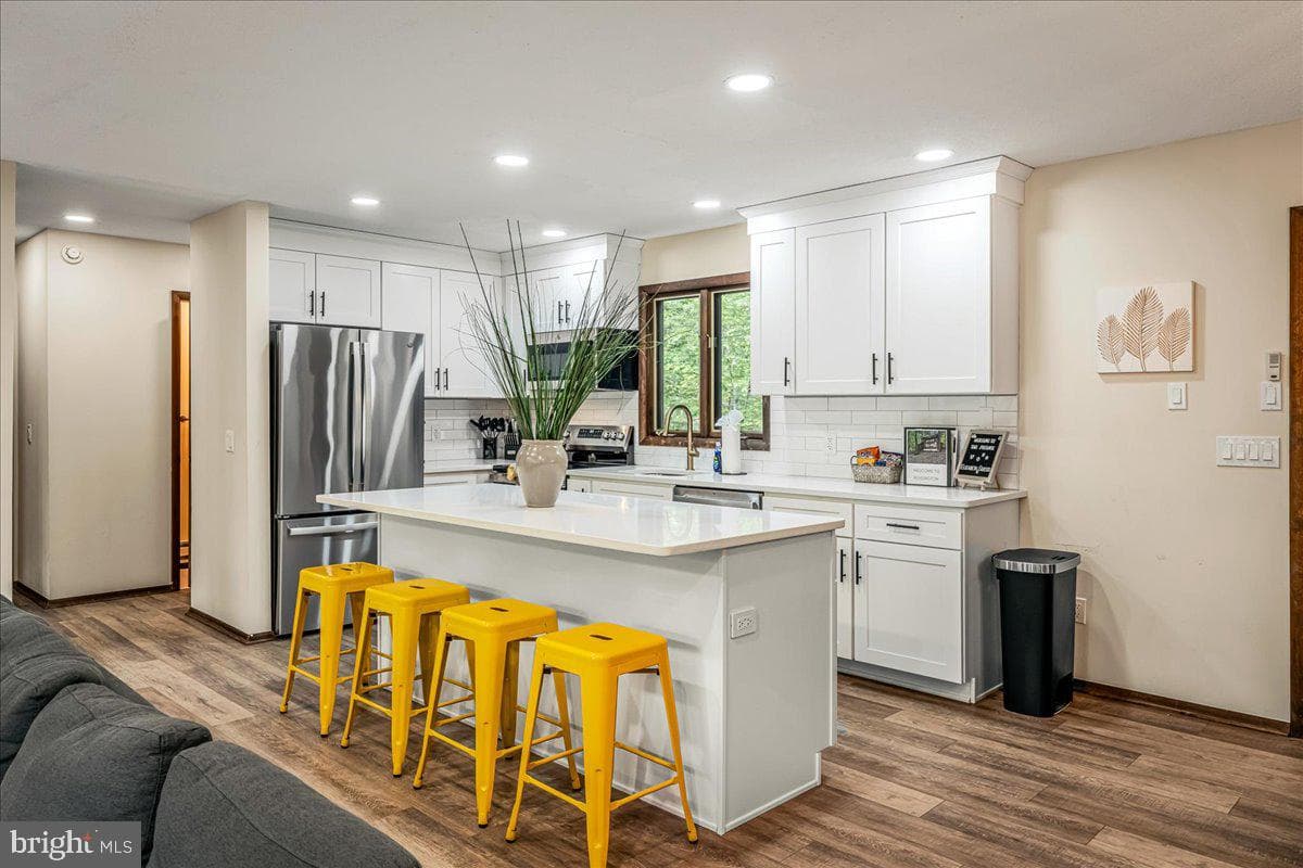 1119 Kensington Drive photo 20