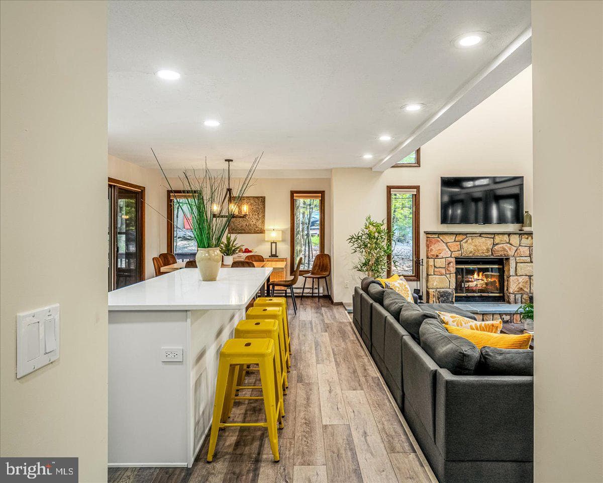 1119 Kensington Drive photo 23