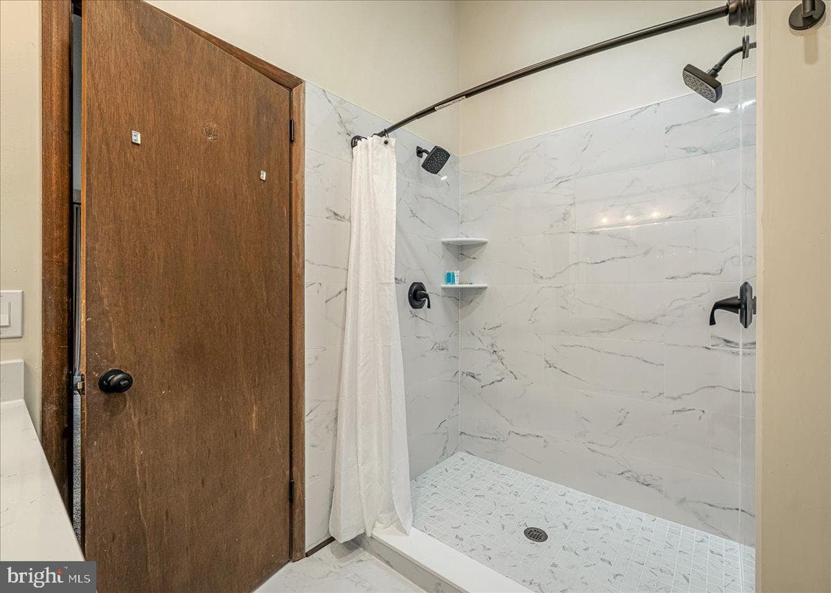 1119 Kensington Drive photo 33