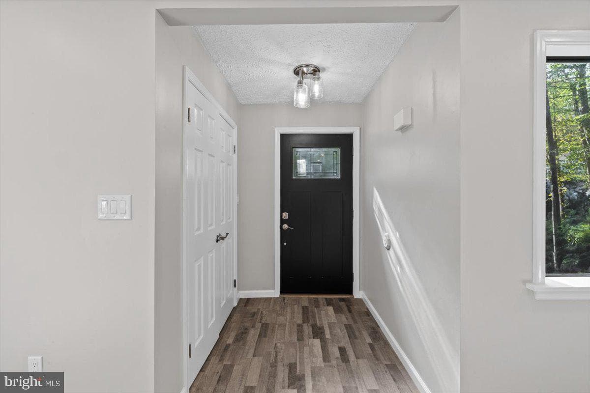 2914 Fairhaven Drive photo 4