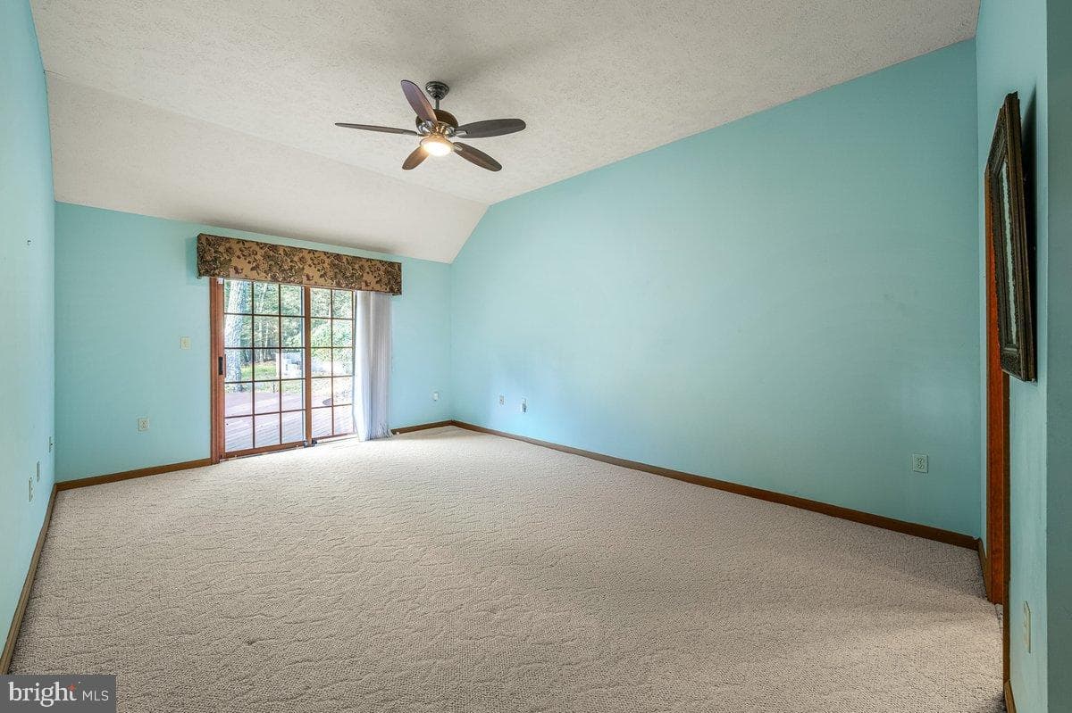 3245 Mountain View Drive photo 10