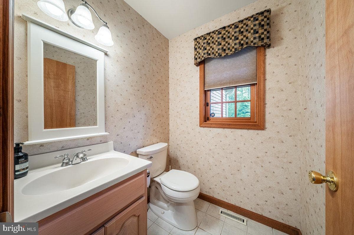 3245 Mountain View Drive photo 8