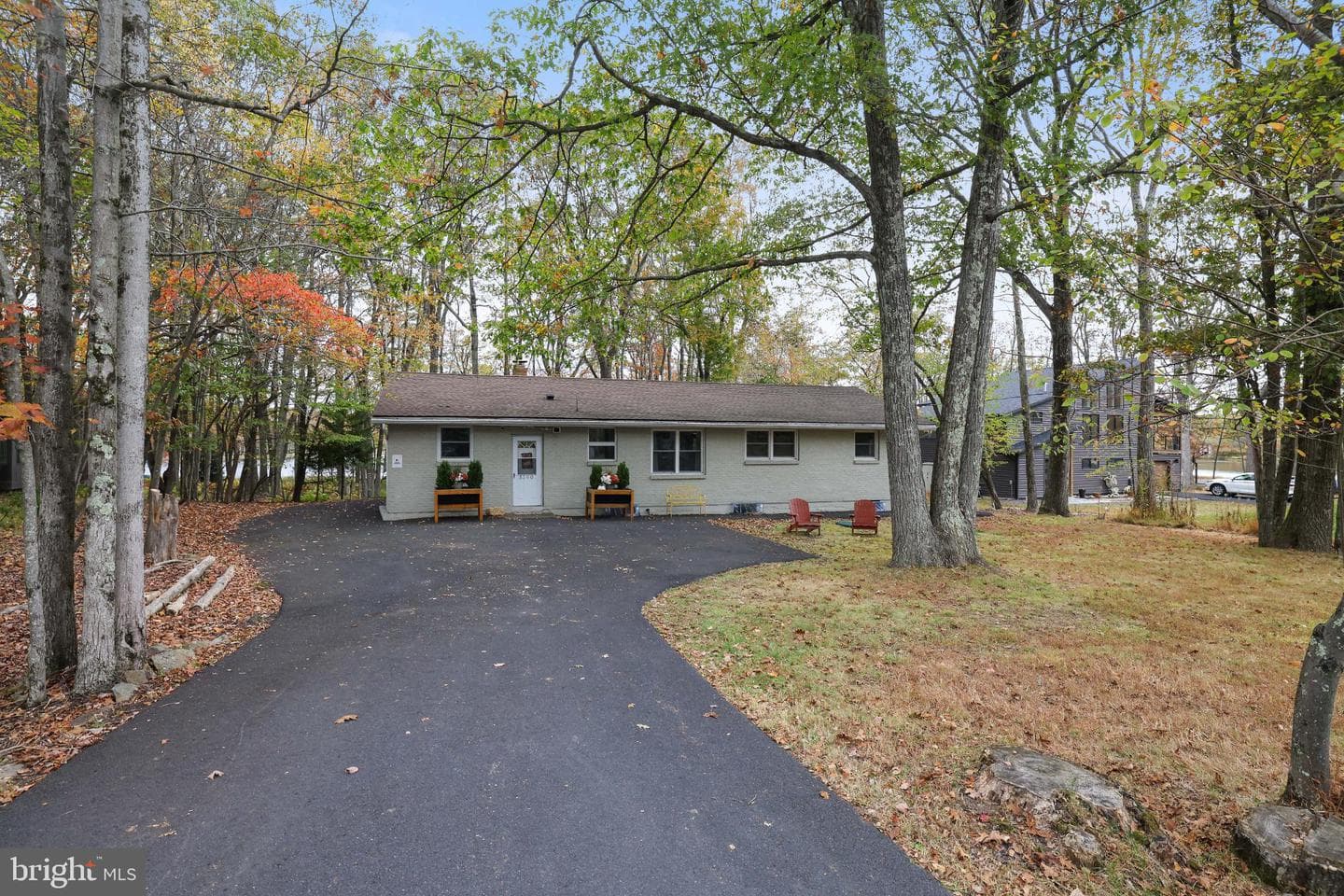 5160 Hummingbird Drive photo 3