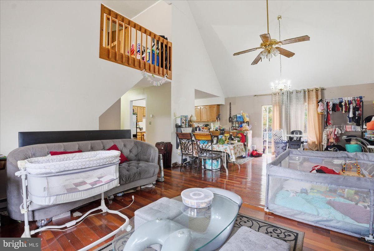 209 Julian Terrace photo 12