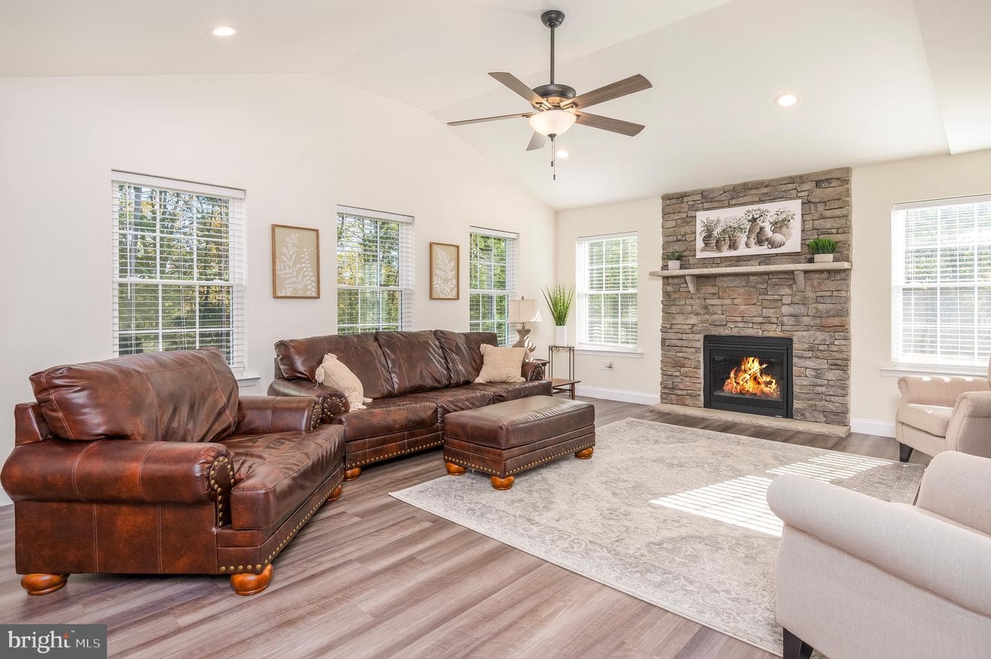 131 Chinaberry Way photo 25