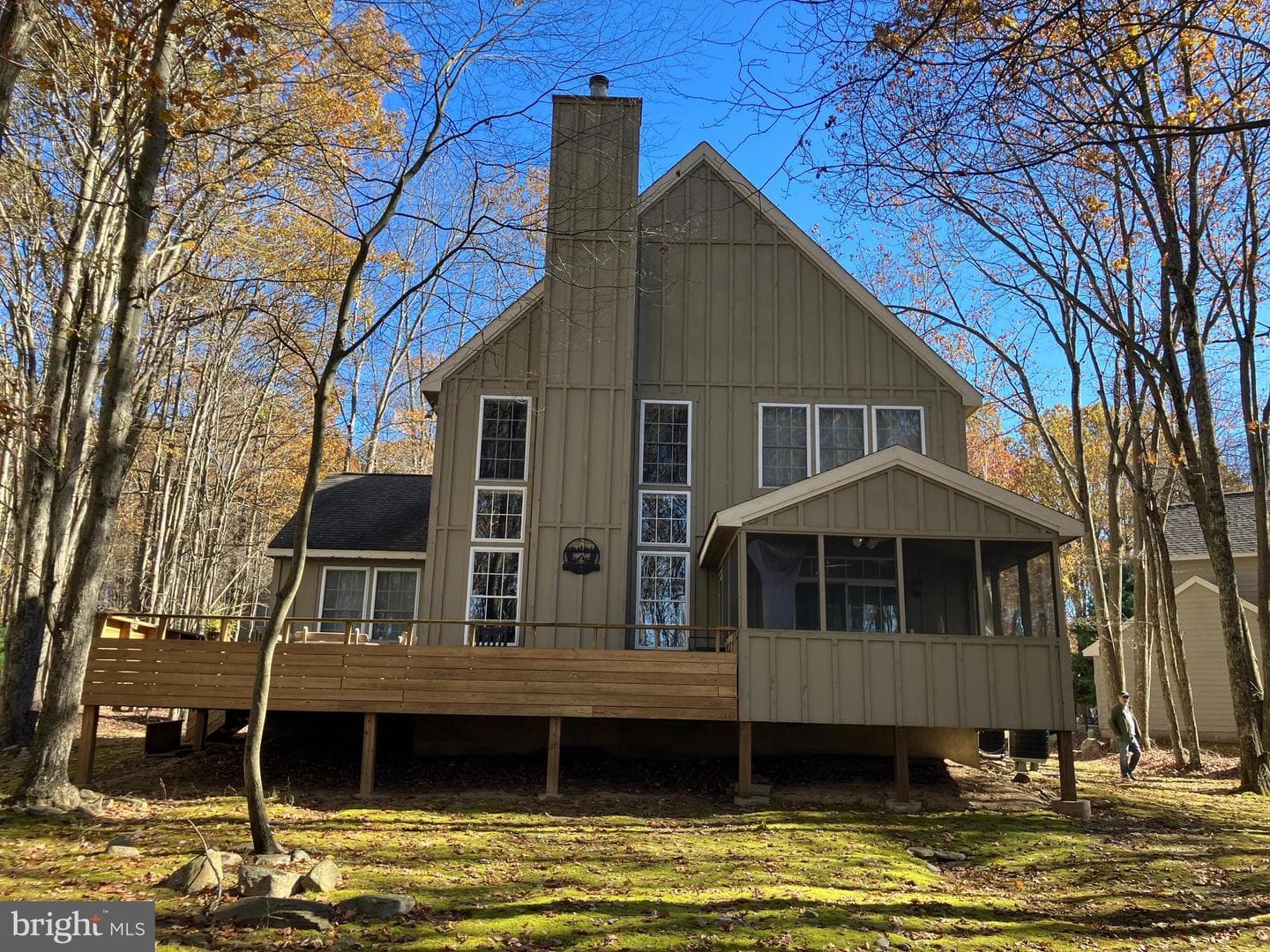 408 Gentian Lane photo 3