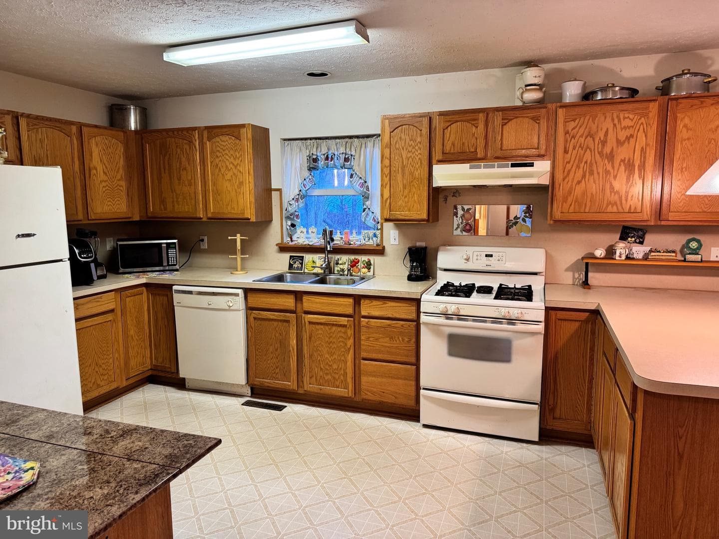 1145 Chickadee Drive photo 5