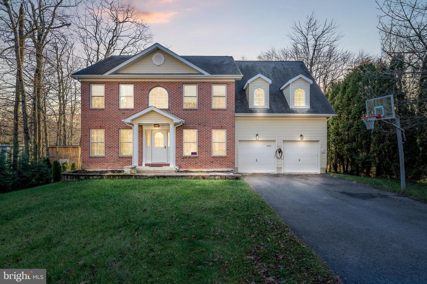 2121 Warwick Circle photo 1