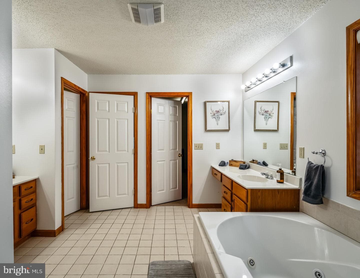 2121 Warwick Circle photo 44