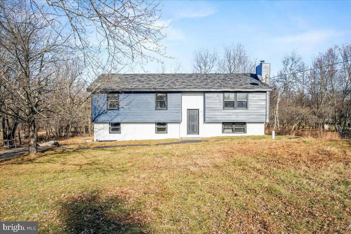 199 Winding Way photo 1