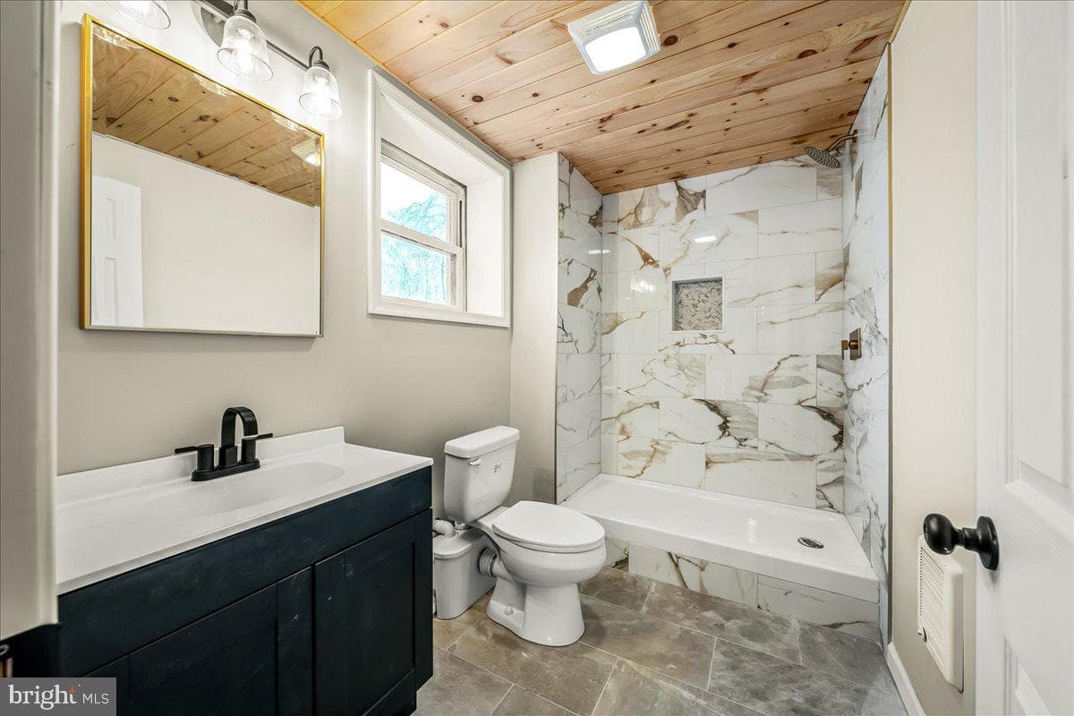 199 Winding Way photo 33