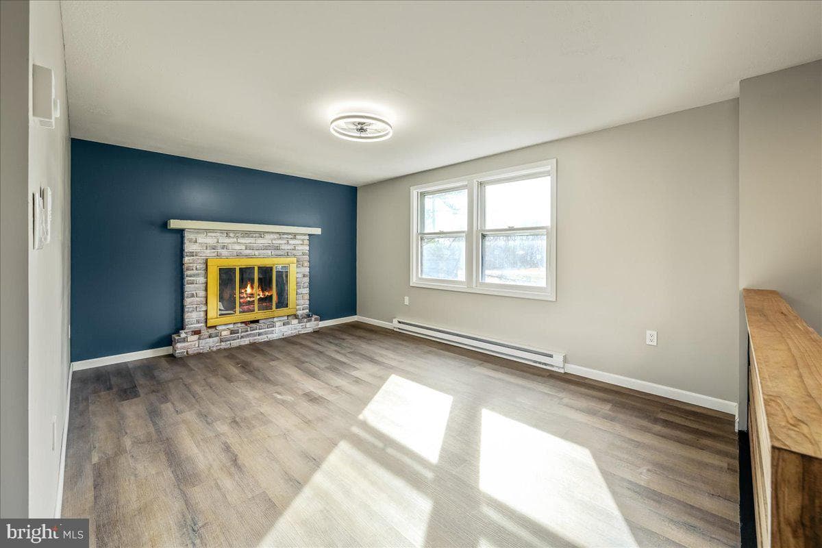 199 Winding Way photo 6