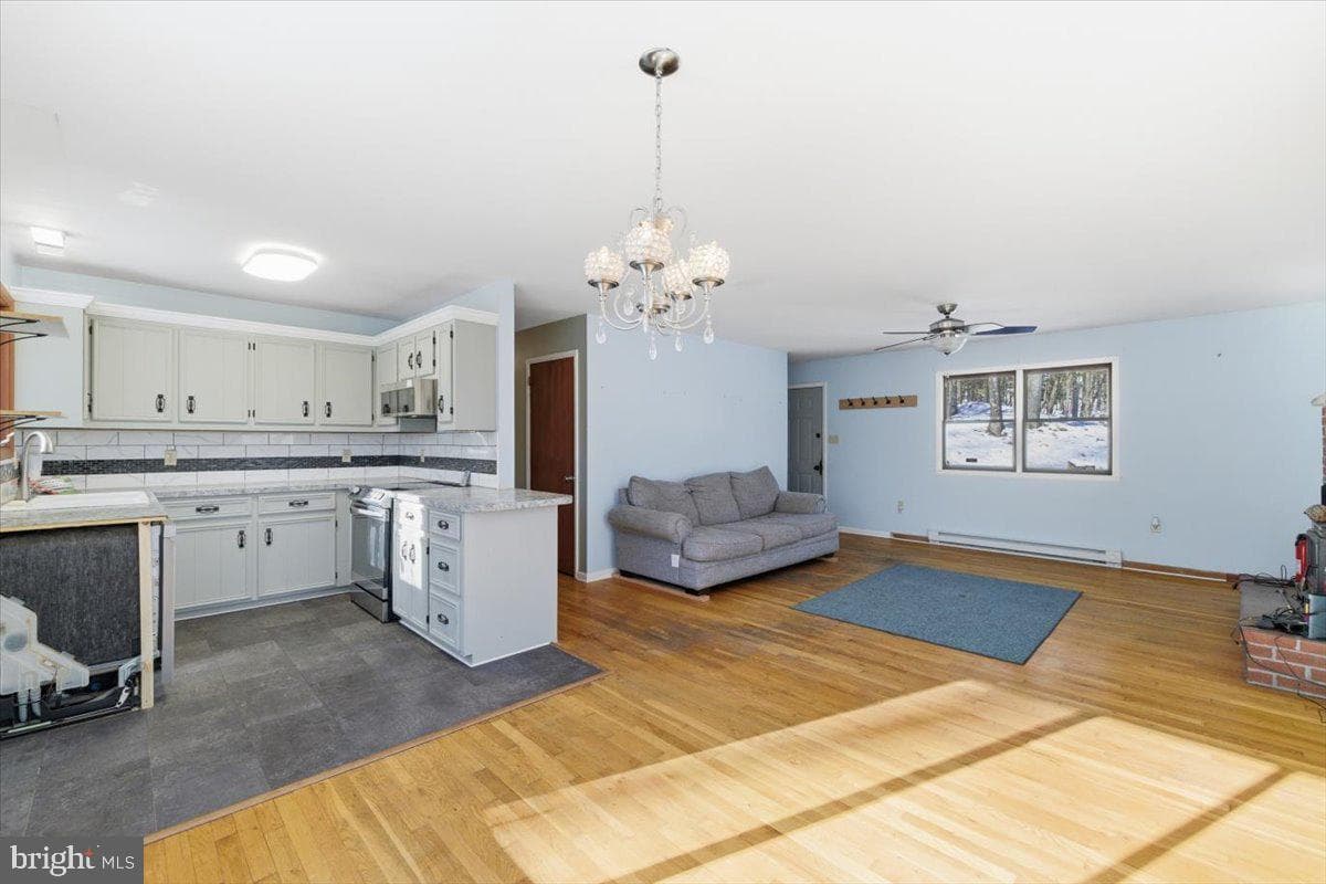 143 Anglemire Drive photo 27