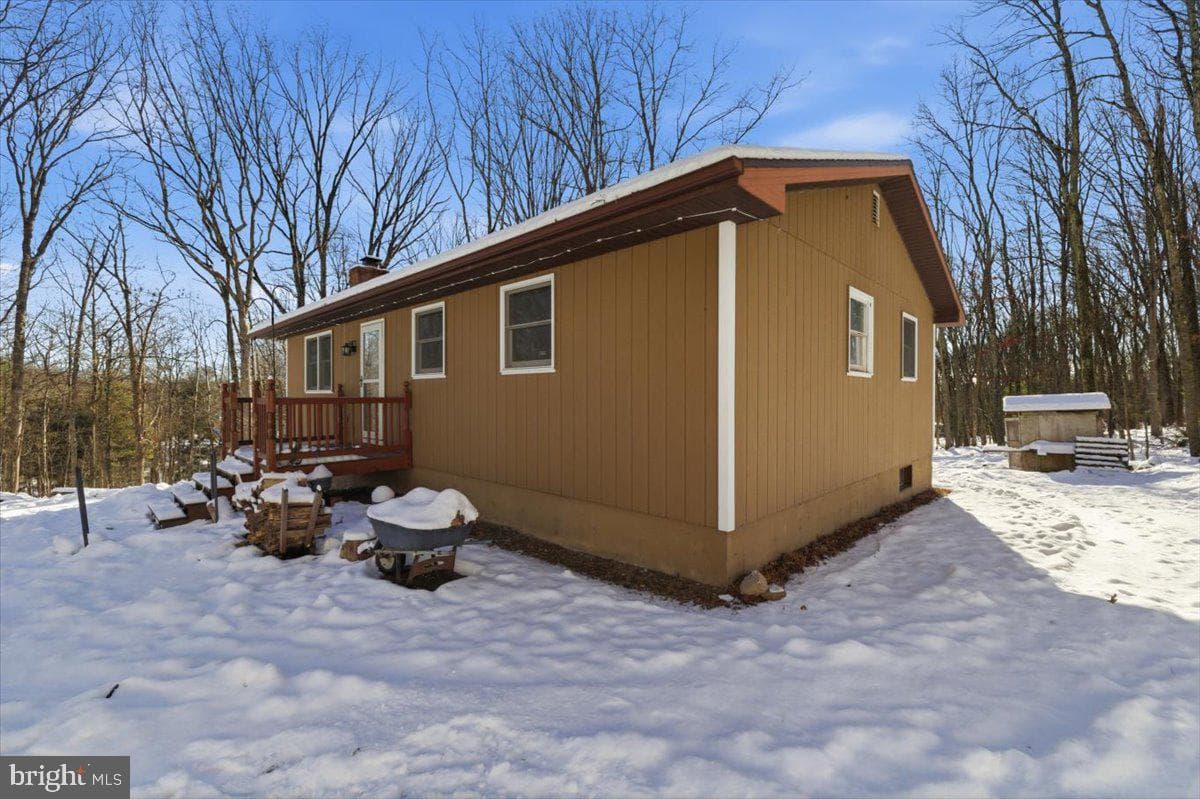 143 Anglemire Drive photo 3