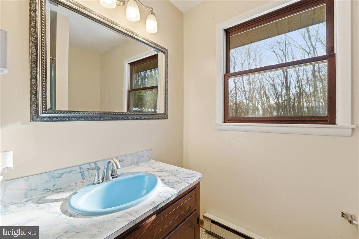 143 Anglemire Drive photo 33