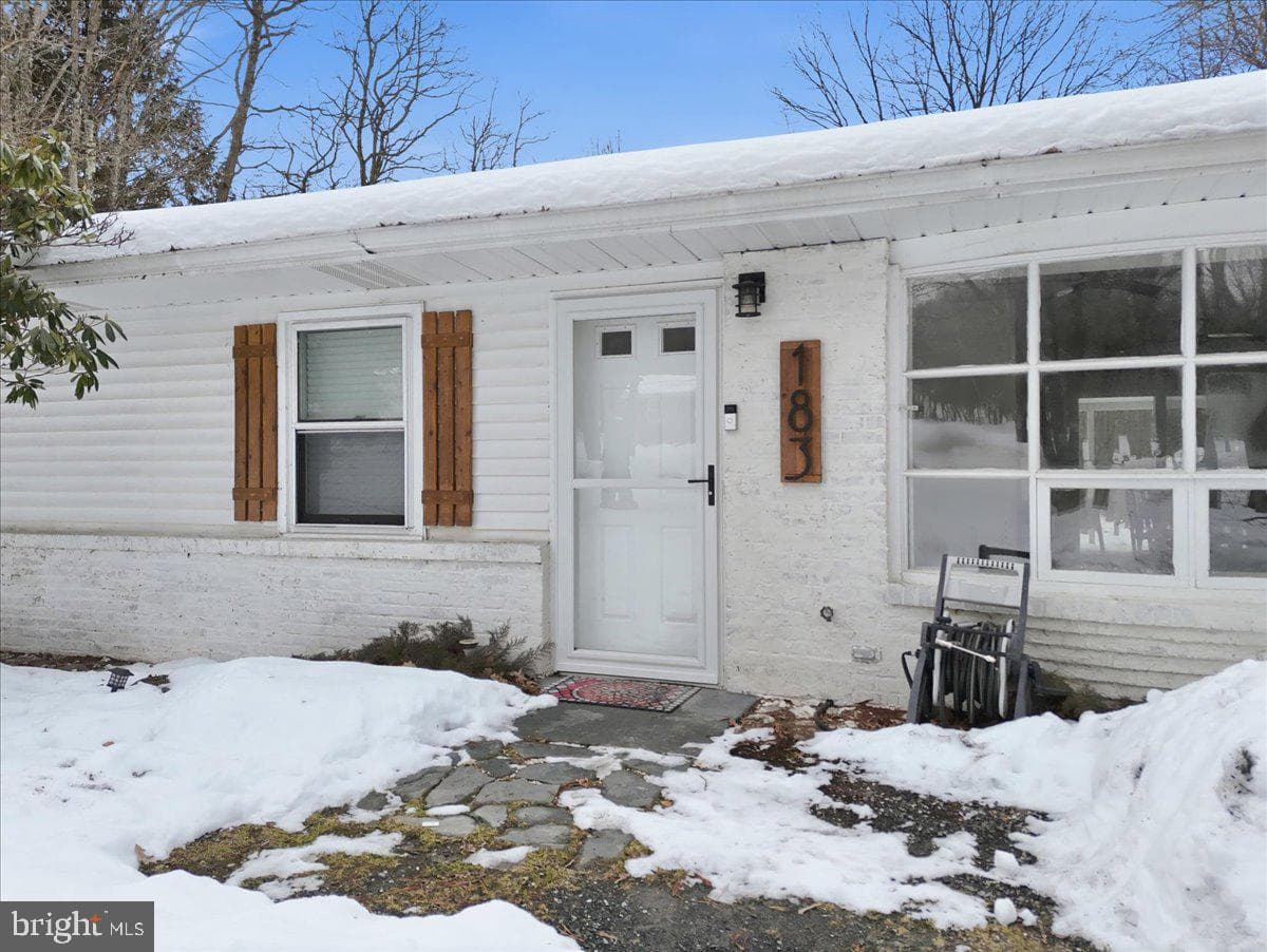 183 Crescent Way photo 10