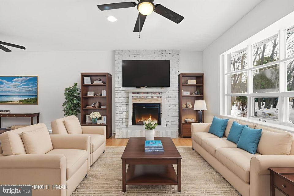 183 Crescent Way photo 15