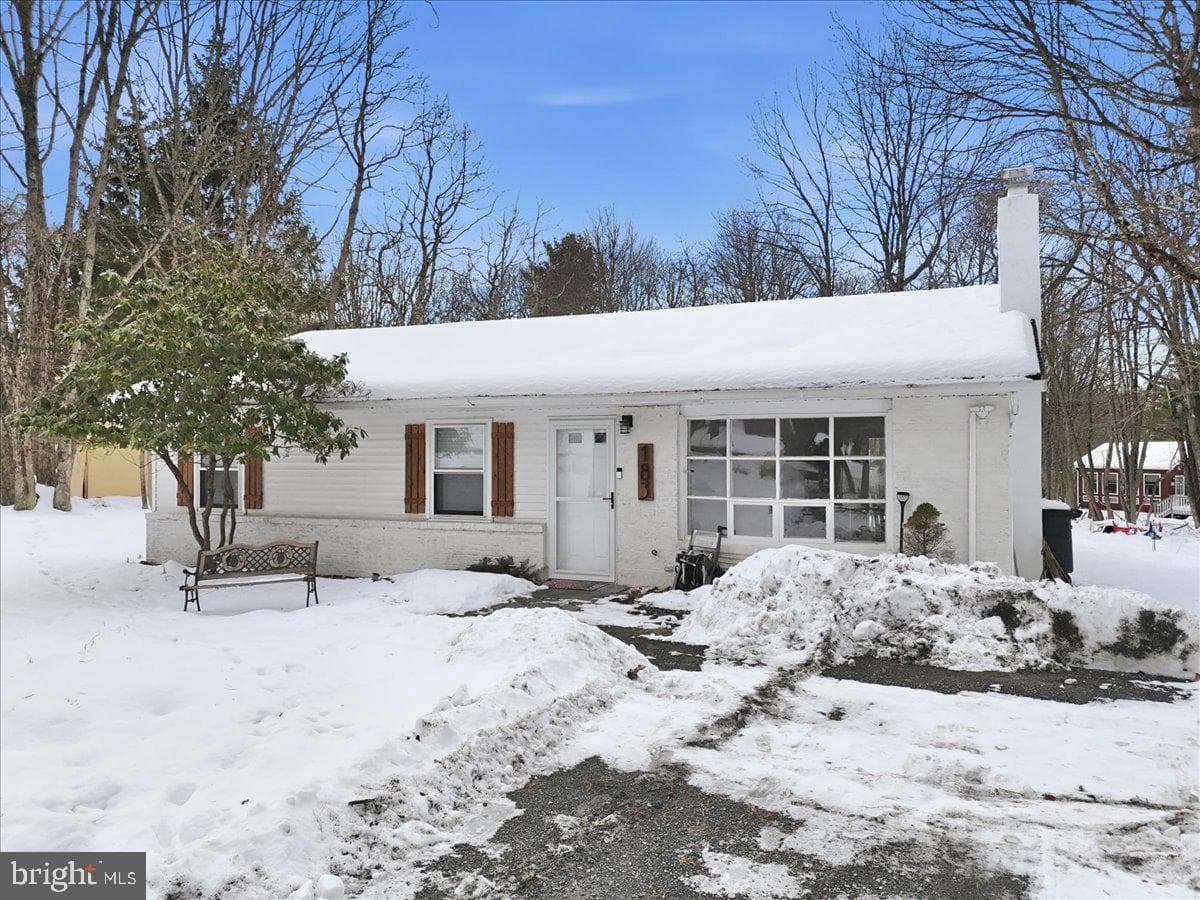 183 Crescent Way photo 3