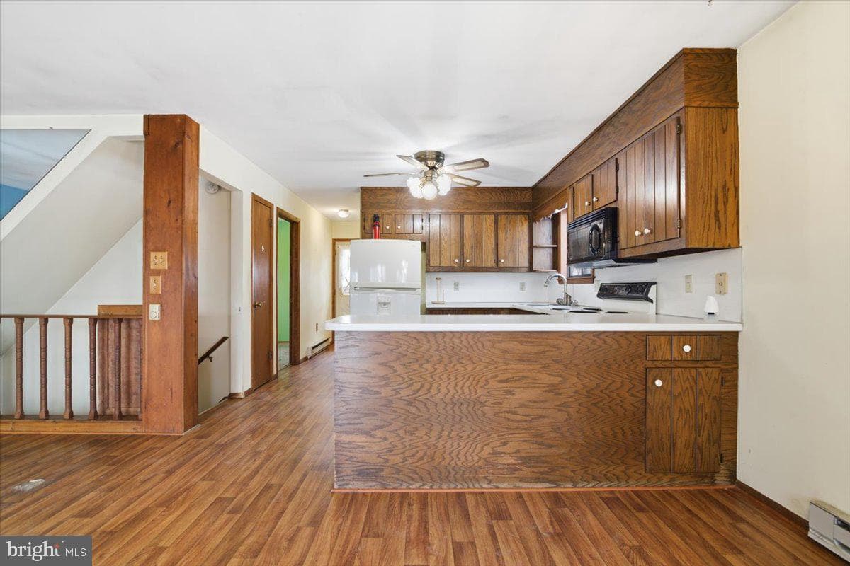 704 Rainbow Terrace photo 17