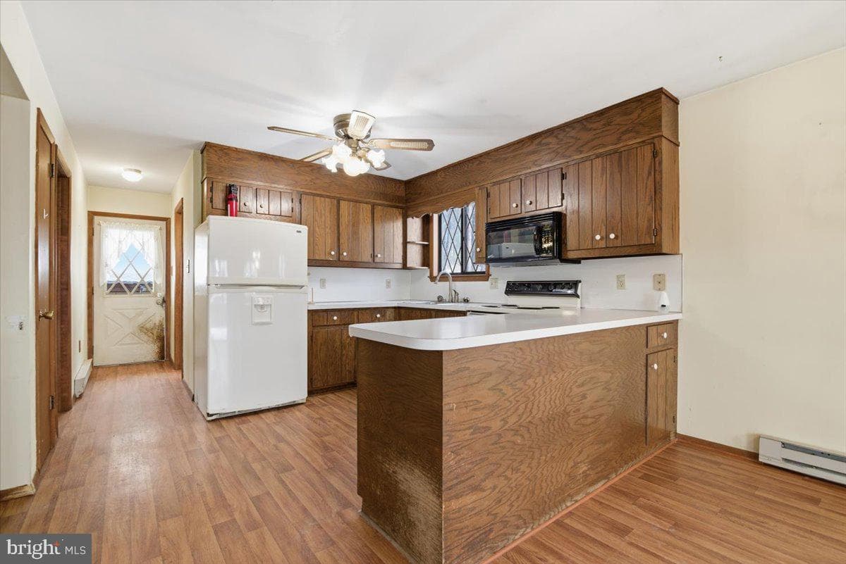 704 Rainbow Terrace photo 18