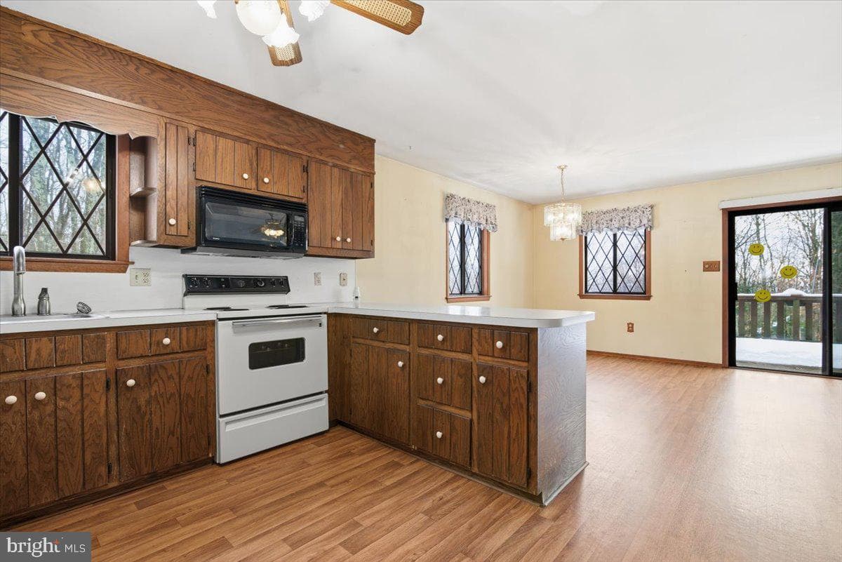 704 Rainbow Terrace photo 21
