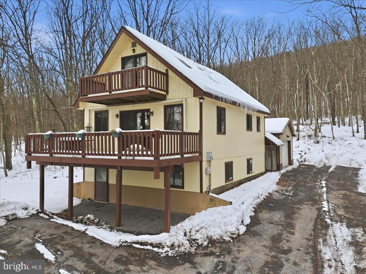 704 Rainbow Terrace photo 3
