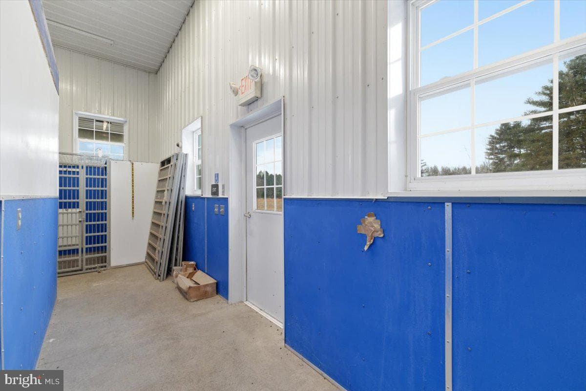 159 Colony Village photo 12