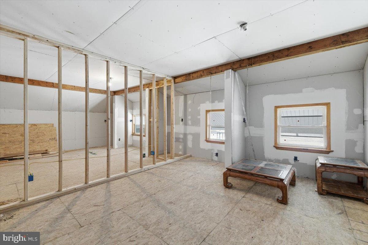159 Colony Village photo 34