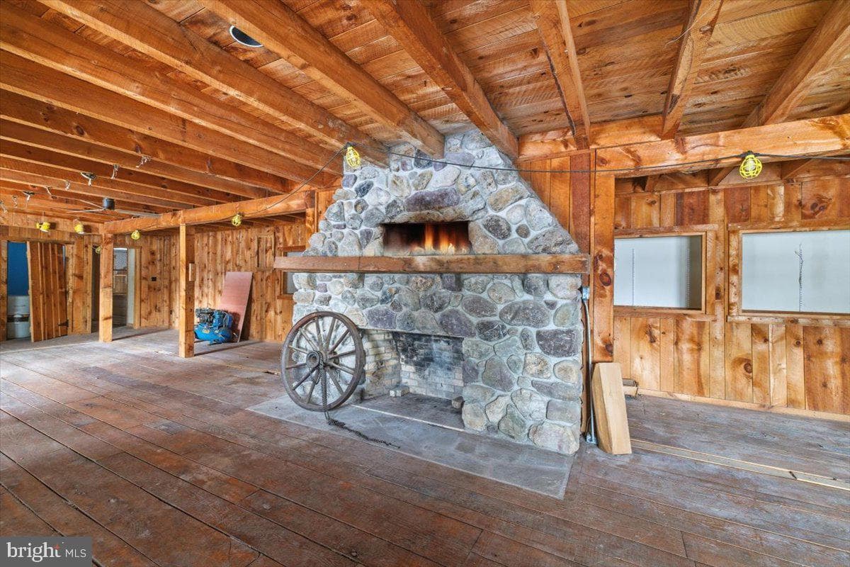 159 Colony Village photo 52
