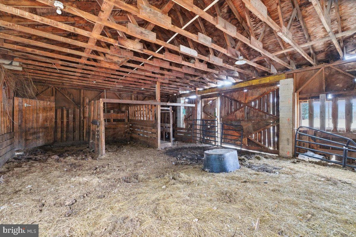 159 Colony Village photo 59