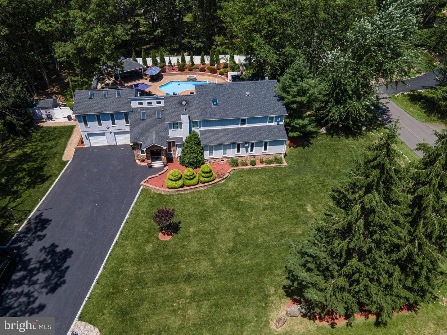 1555 Longleaf Drive, Effort