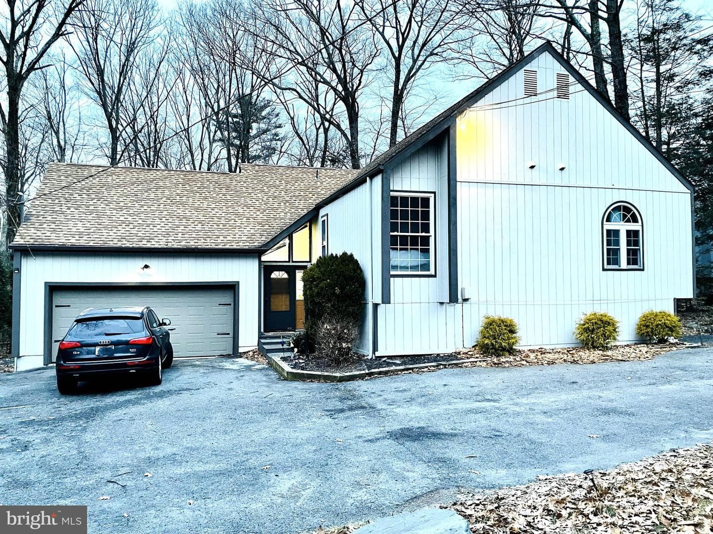 1570 Sullivan Trail